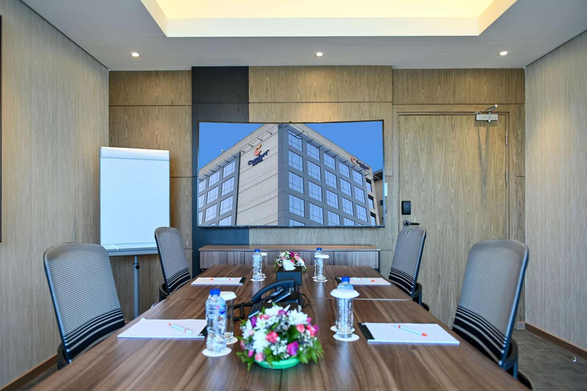 Comfort Hotel Jeddah King Road Exteriér fotografie