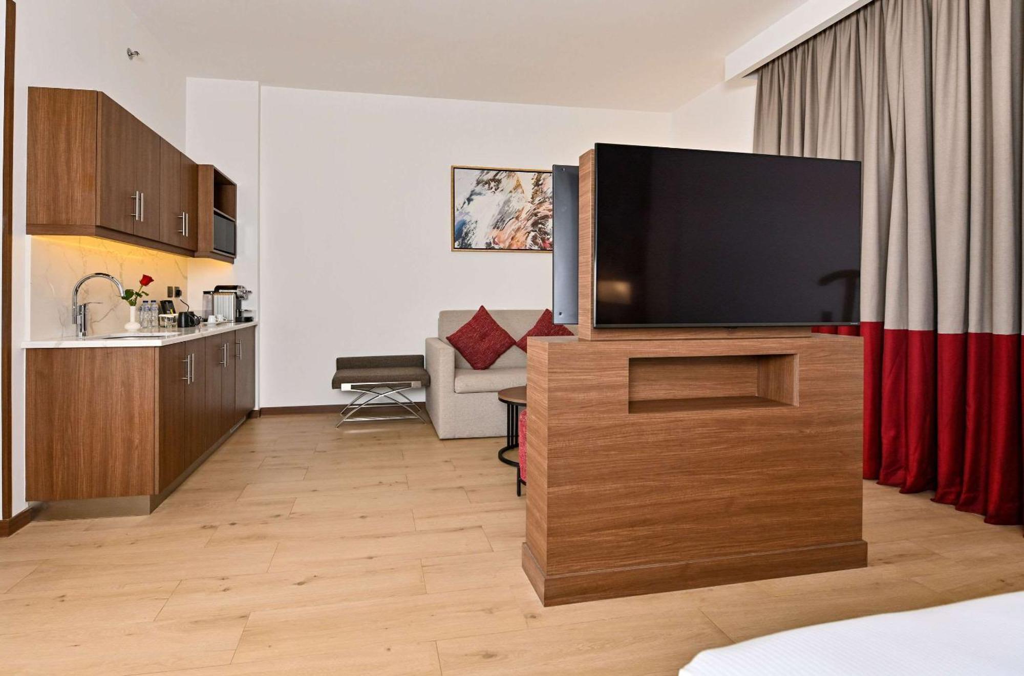 Comfort Hotel Jeddah King Road Exteriér fotografie